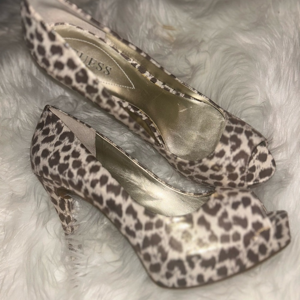 Guess Leopard Open Toe Heels - Picture 2 of 6